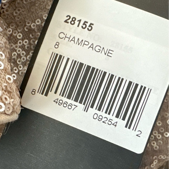 La Femme Off Shoulder Gold Sequin Short Dress 28155 Size 8 NWT - Picture 3 of 3